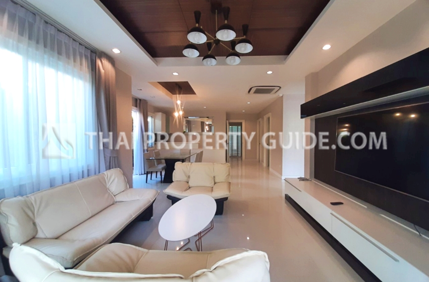 House with Shared Pool in Sukhumvit 